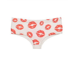 Carregar imagem no visualizador da galeria, Lipstick Red lipper white womens comfortable spandex, cotton panties
